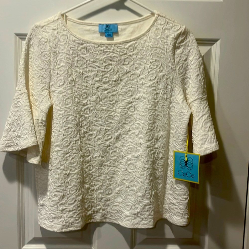 Ce Ce Textured Short Bell Sleeve